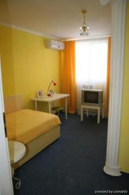 Hotel Nelisse Bucarest Habitación foto