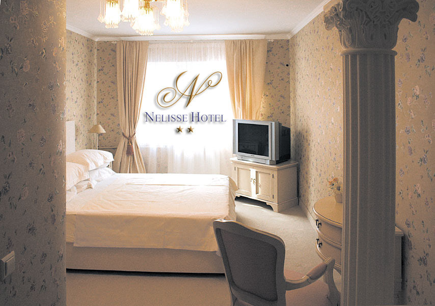 Hotel Nelisse Bucarest Habitación foto